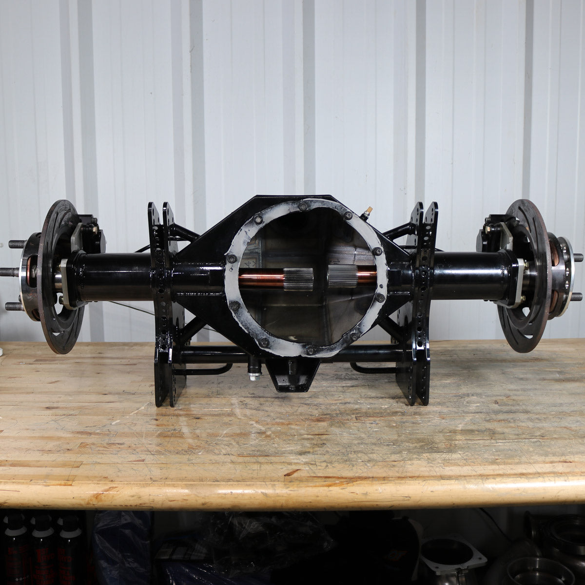 COMPLETE BOB'S PRO FAB 10" FABRICATED REAR END HOUSING WITH AXLES AND BRAKES