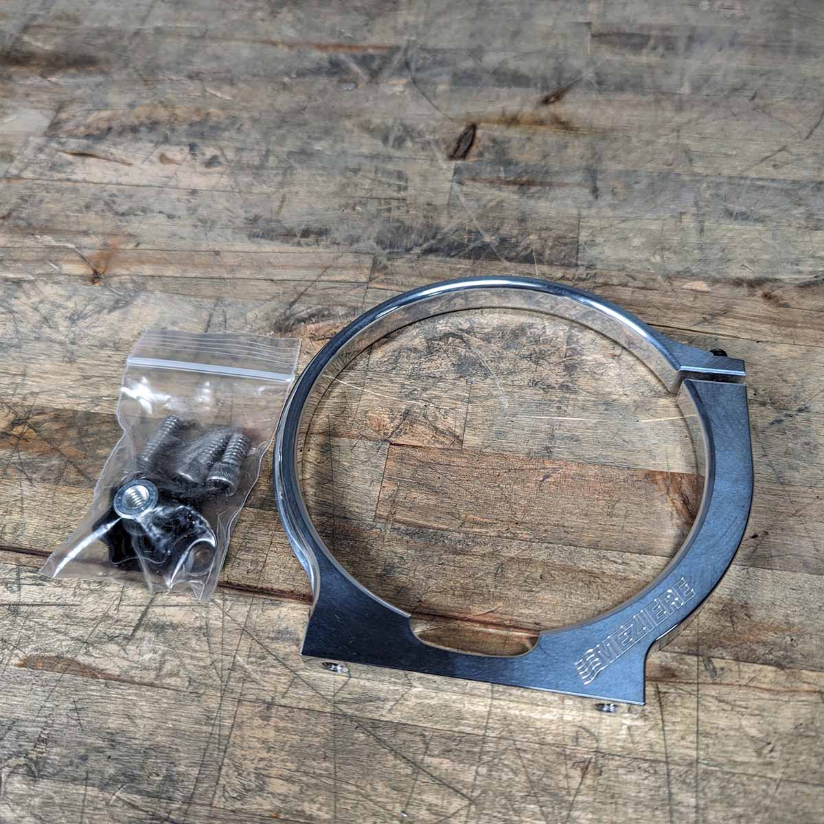 MEZIERE 4.5IN BOTTLE CLAMP BC3450