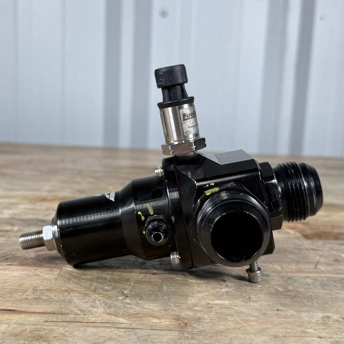 AEROMOTIVE EXTREME FLOW EFI FUEL PRESSURE REGULATOR 13137