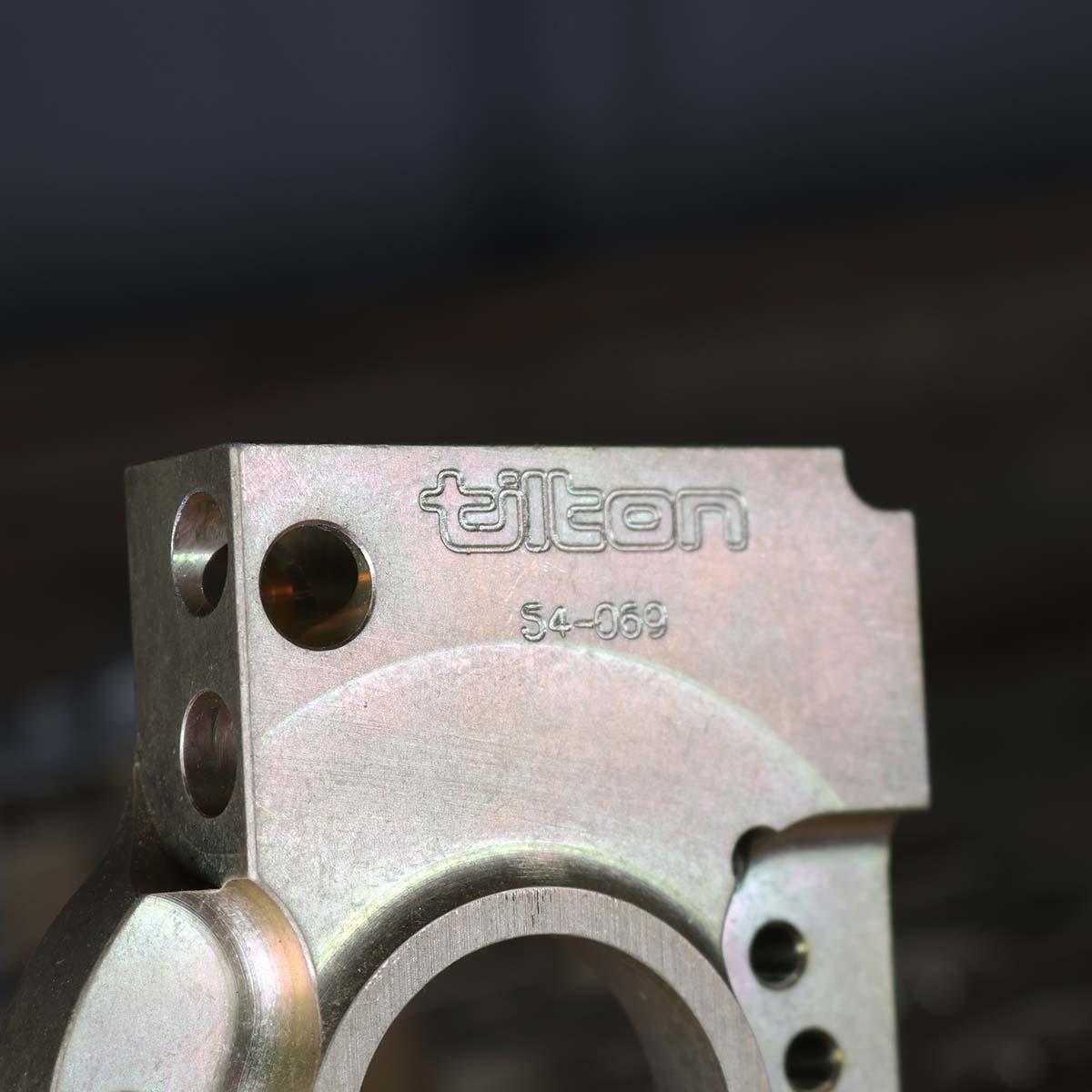 TILTON 54-069 - TILTON SEVERE DUTY SUPER STARTER MOUNT SBC/BBC