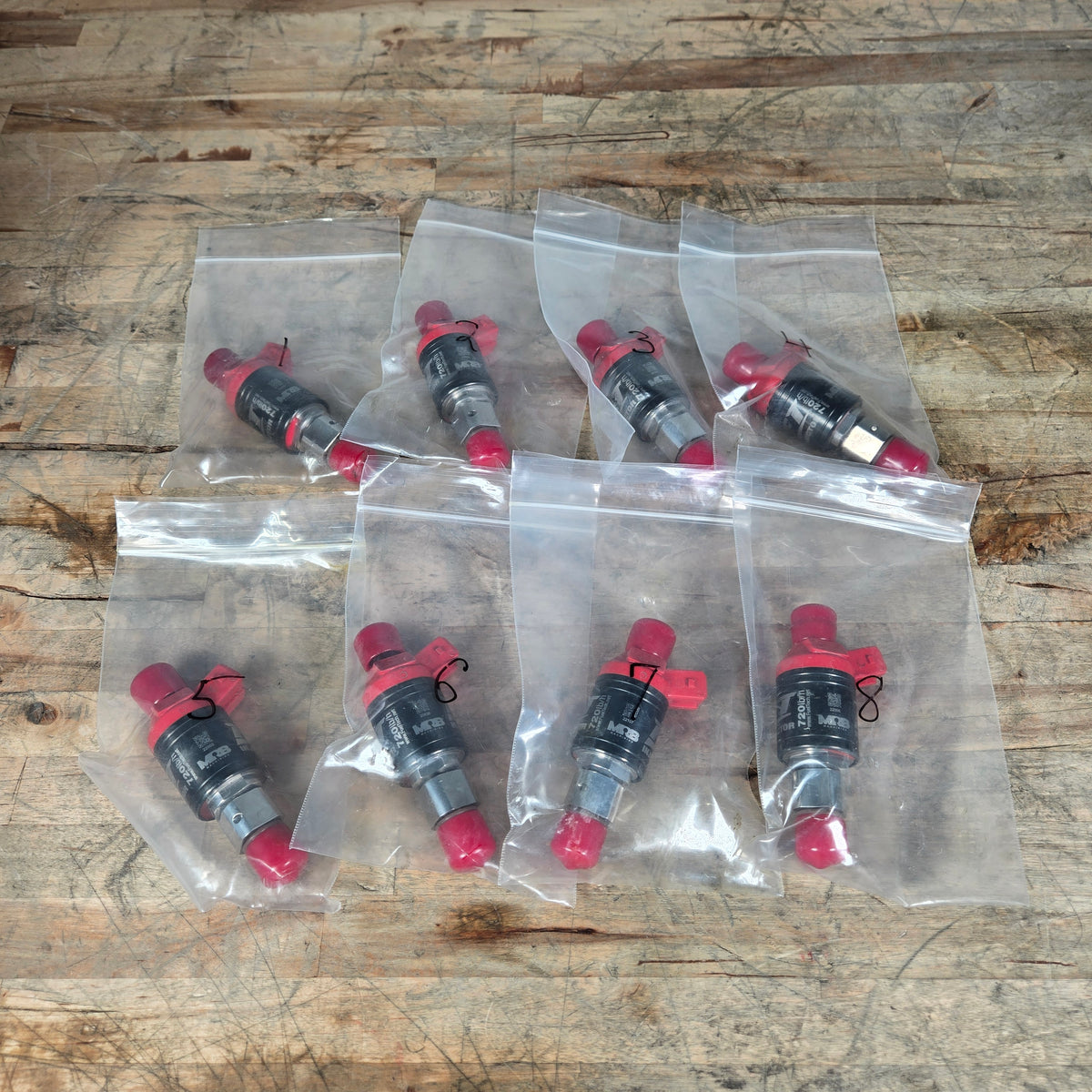 SET OF 8 FUELTECH FT INJECTORS - 720 LB/HR O-RING / ORB6