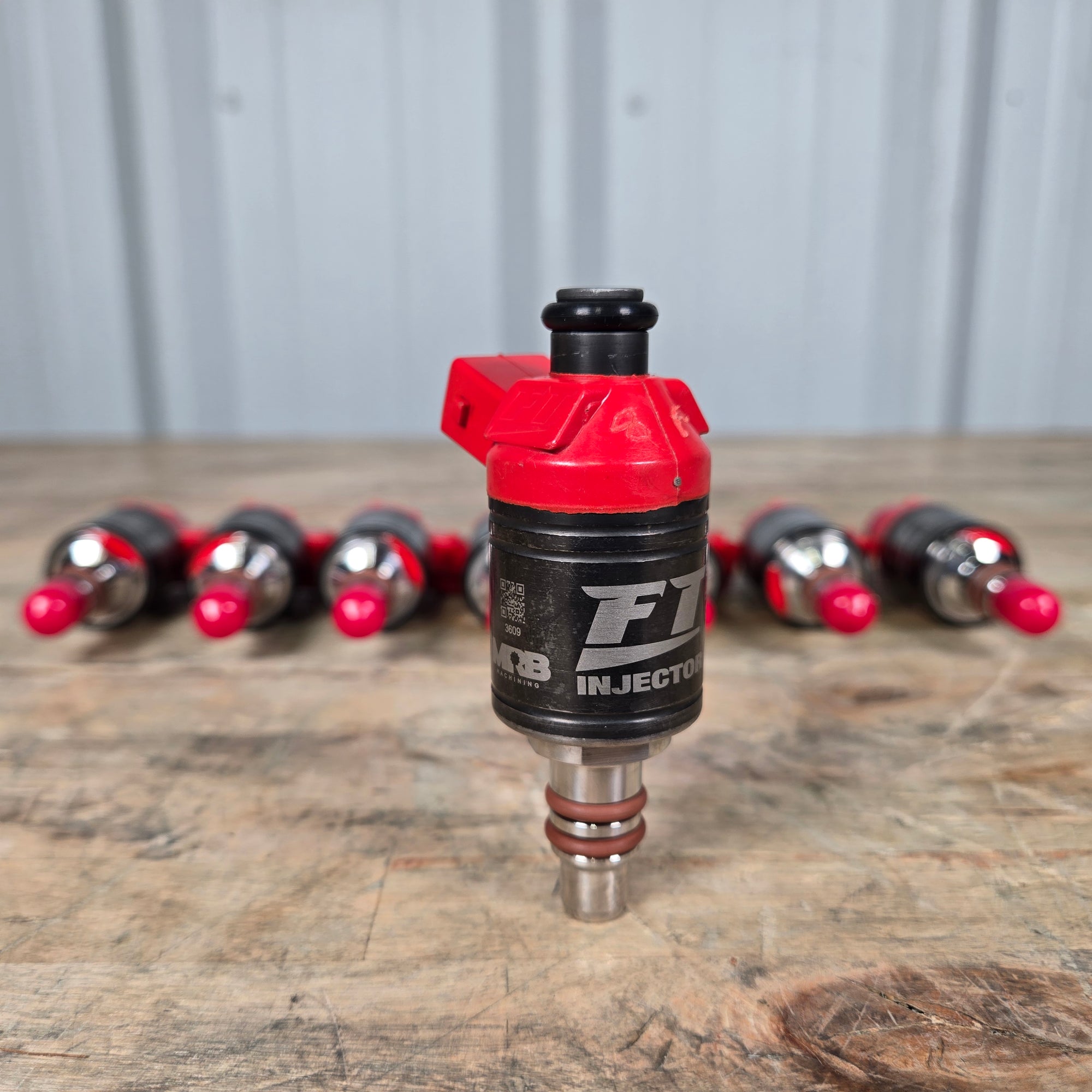 SET OF 8 FUELTECH FT INJECTORS - 720 LB/HR