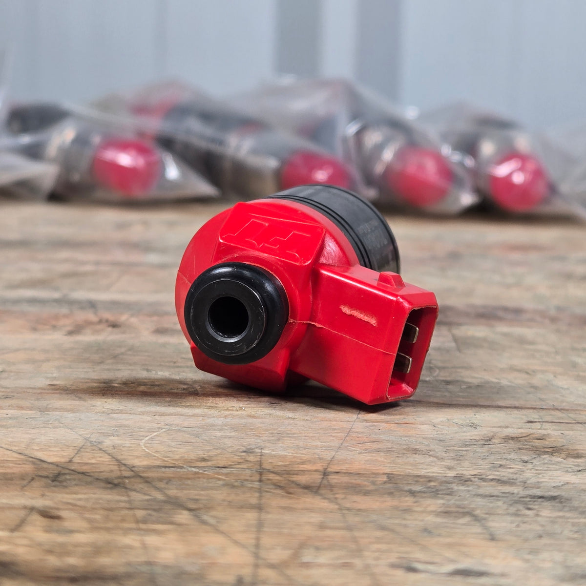 SET OF 8 FUELTECH FT INJECTORS - 720 LB/HR O-RING / ORB6