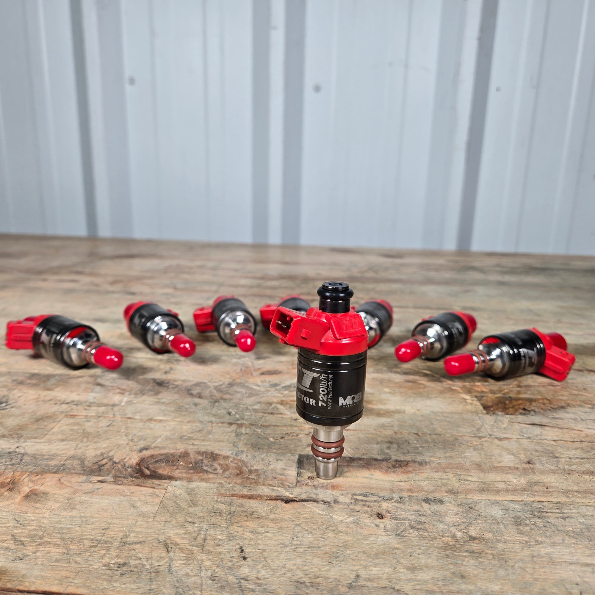 SET OF 8 FUELTECH FT INJECTORS - 720 LB/HR