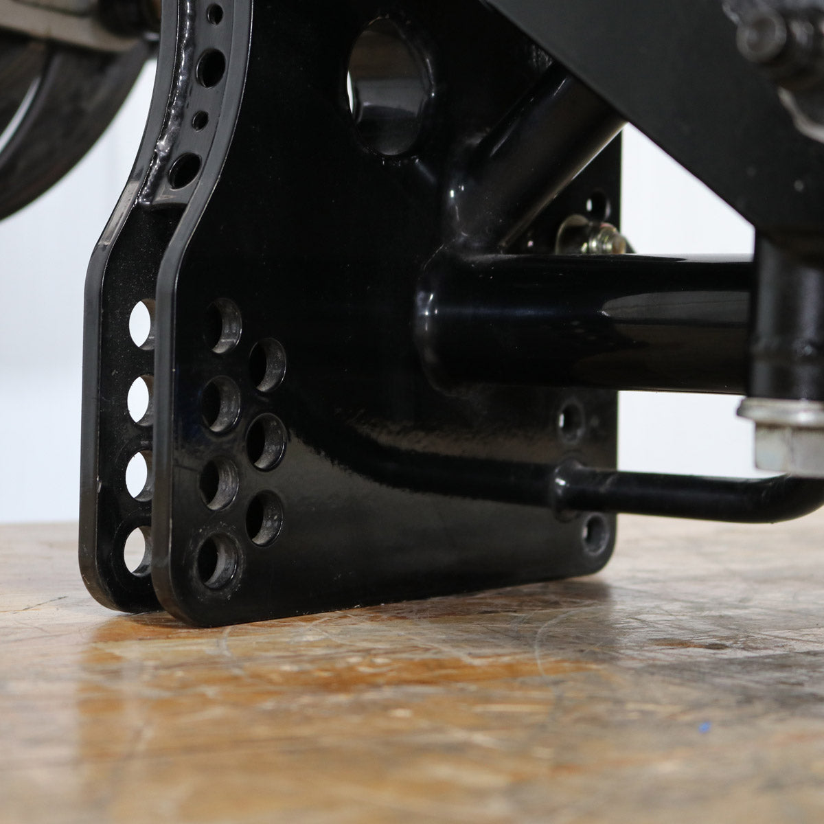 COMPLETE BOB&#39;S PRO FAB 10&quot; FABRICATED REAR END HOUSING WITH AXLES AND BRAKES